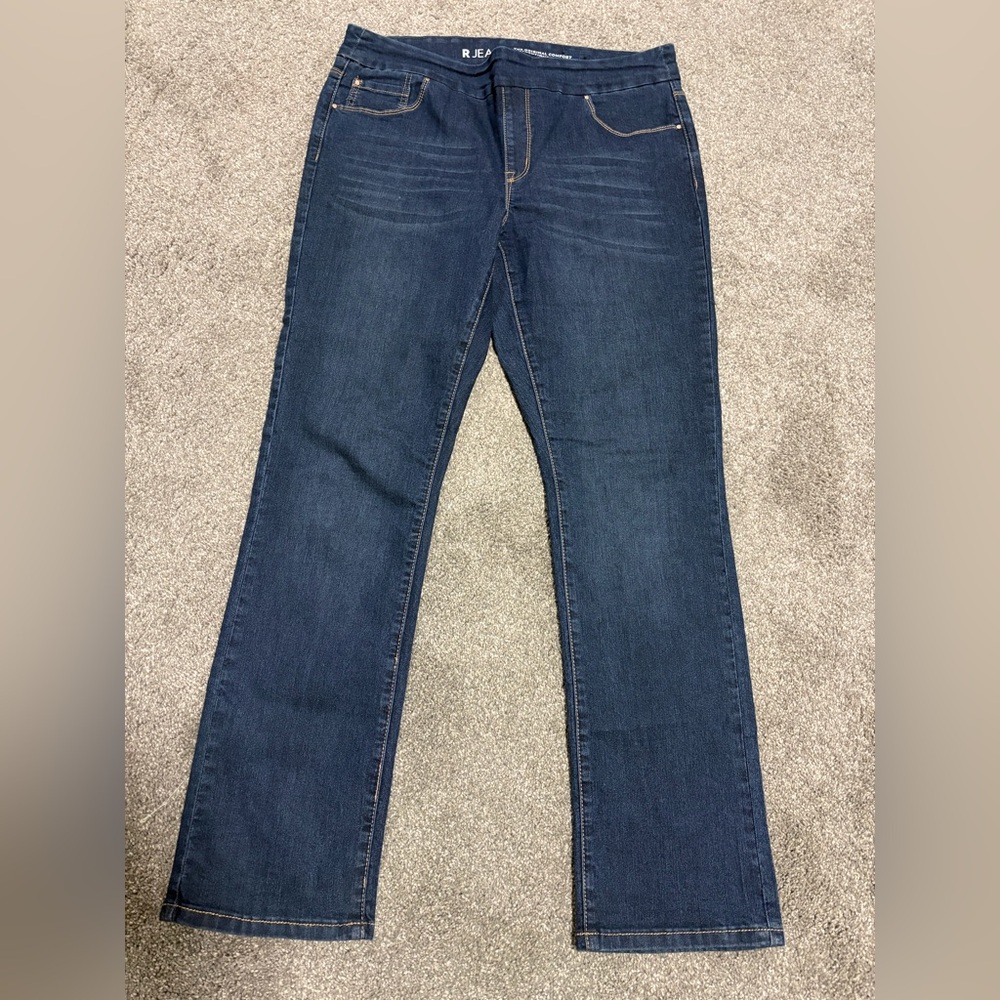 Reitmans RJeans Pull-up Jeans - Picture 2 of 5